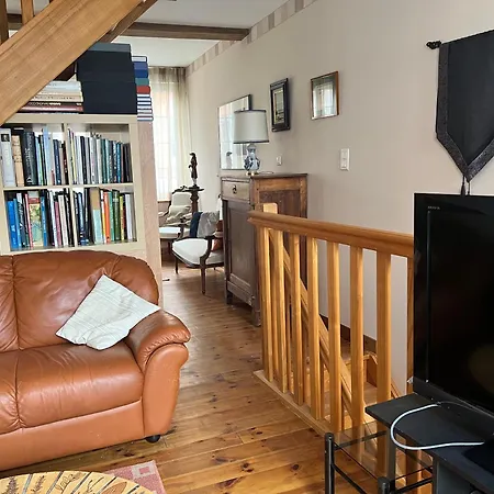 Ferienhaus Chez Mamie - 8 Personnes - Familial - Confort - Parking Public - Librairie