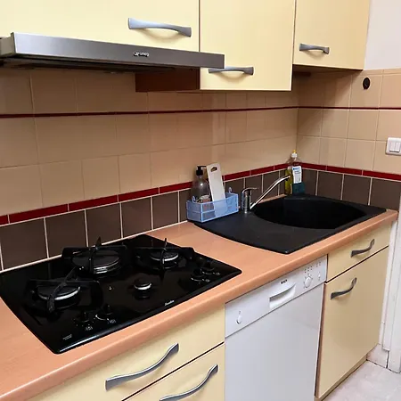 Chez Mamie - 8 Personnes - Familial - Confort - Parking Public - Librairie