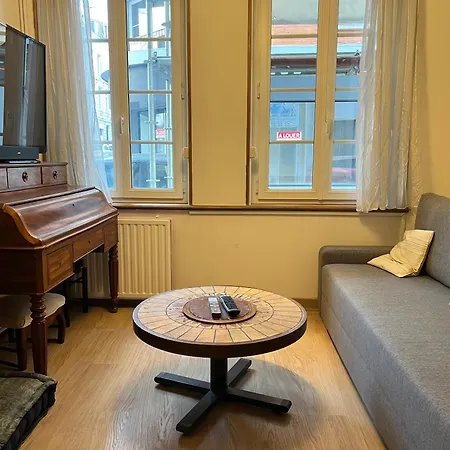 Chez Mamie - 8 Personnes - Familial - Confort - Parking Public - Librairie Ferienhaus *